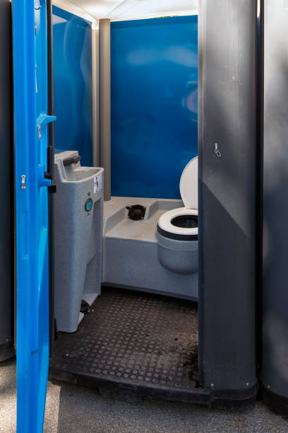 Best Construction site porta potty rental  in Abilene, KS